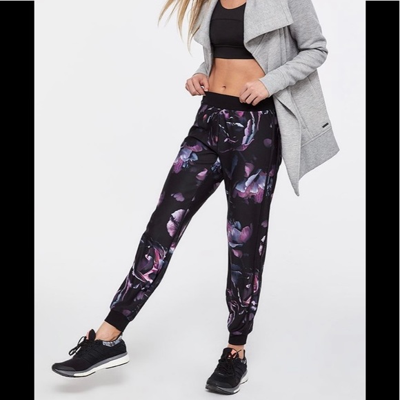 NWT Joggers - Picture 1 of 9